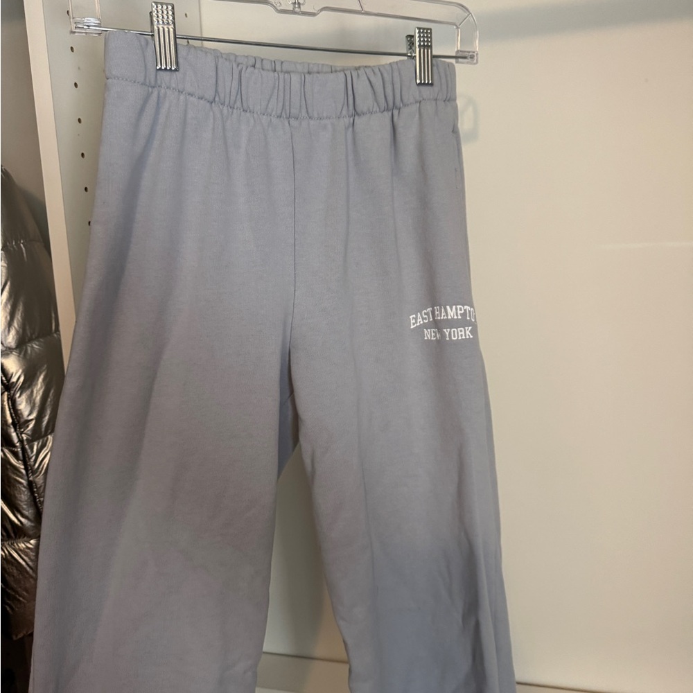 Bandy Melville Gray Sweatpants with East Hampton New York Print